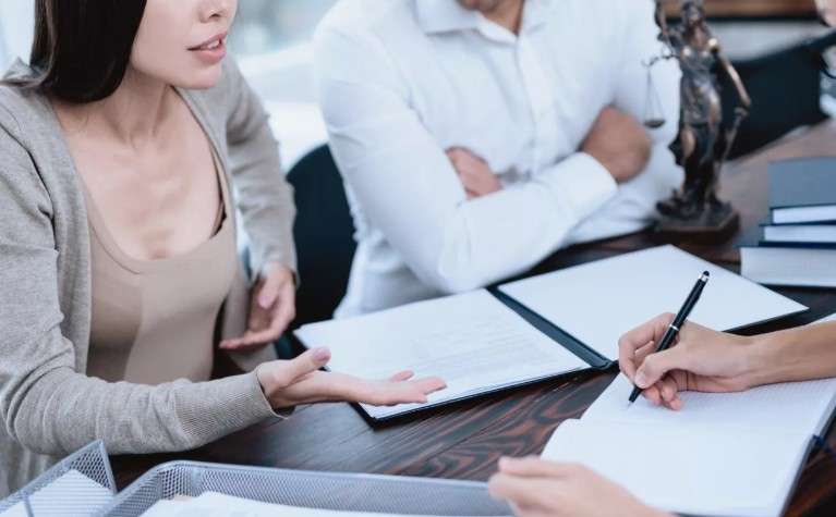 Юрист по семейным вопросам: защита ваших прав в самых личных ситуациях